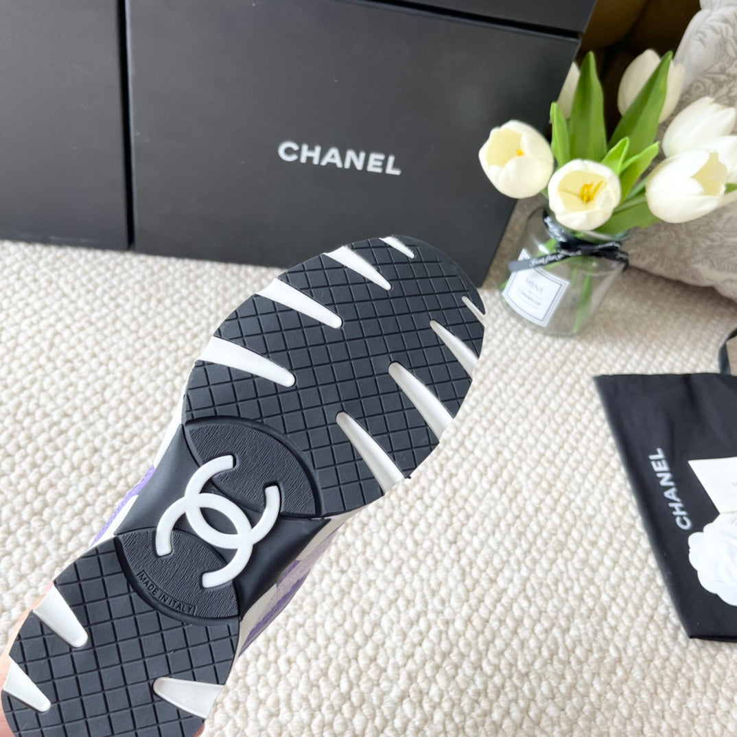 CHANEL SNEAKER IN IRIS PURPLE WOOL TWEED AND SUEDE